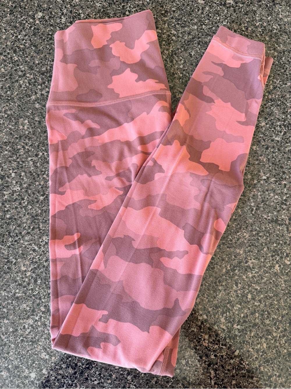 Women lululemon athletica Pink Camo High-Rise Leggings size 4 28" inseam
